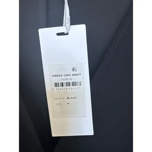 City Chic Refinity Knot 3/4 Sleeve V-Neck Knee Length Little Black Dress 18 NWT - Picture 5 of 11